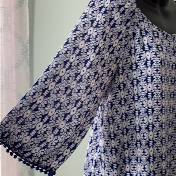 Xhilaration blue/white Boho top. Medium - Picture 4 of 8